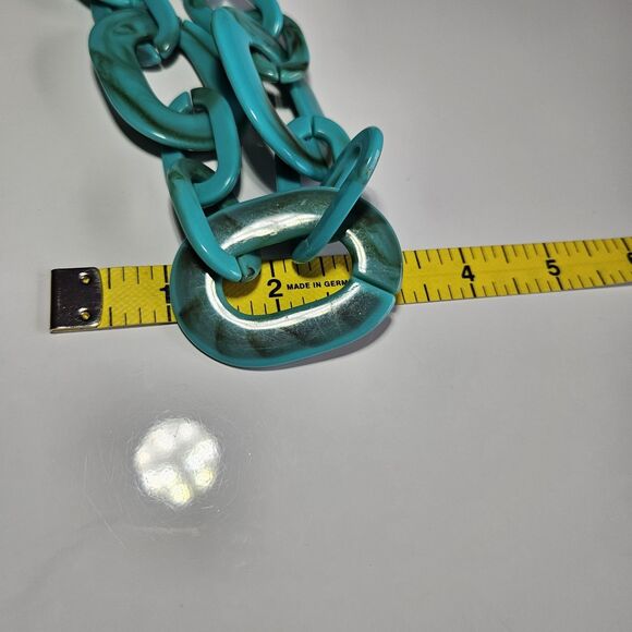 Paparazzi Silver Tone With Green Chunky Link Necklace & Earring Set 20-22" - Picture 8 of 12